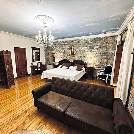 Hotel Palacio Pampinot *